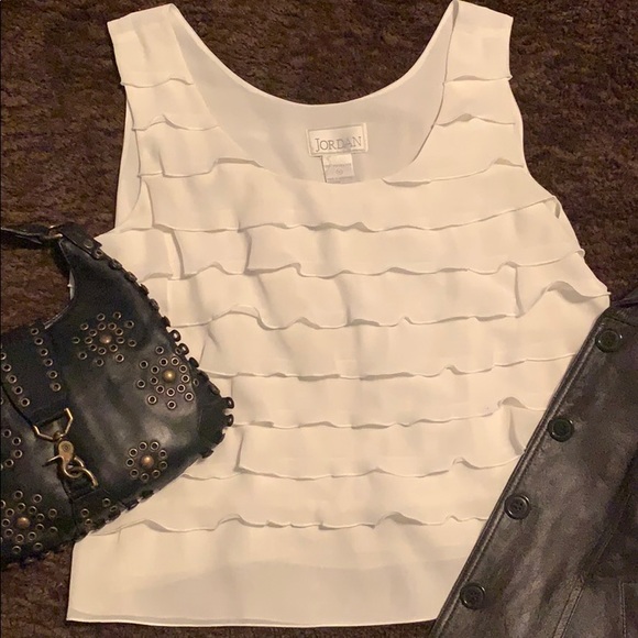 White Ruffle Sleeveless Blouse - Picture 4 of 10